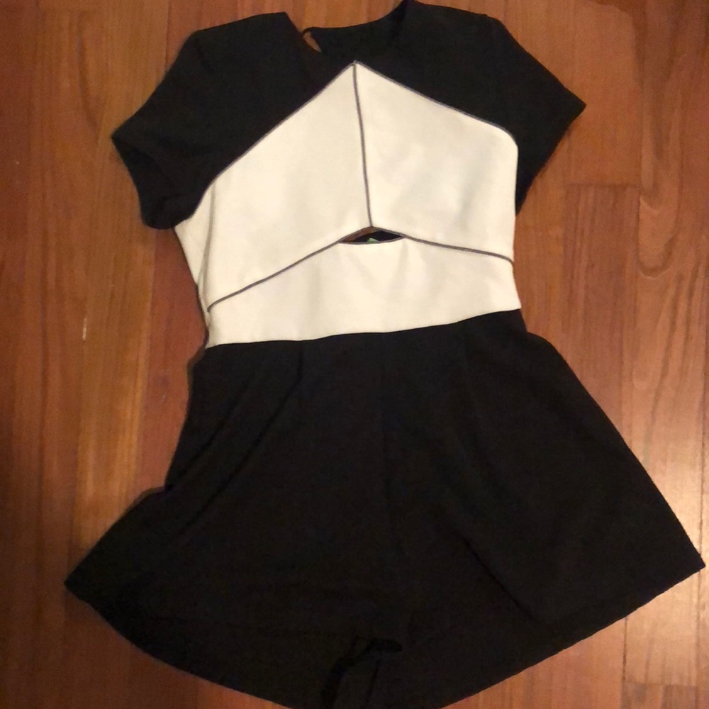 Black and white romper size large very flattering